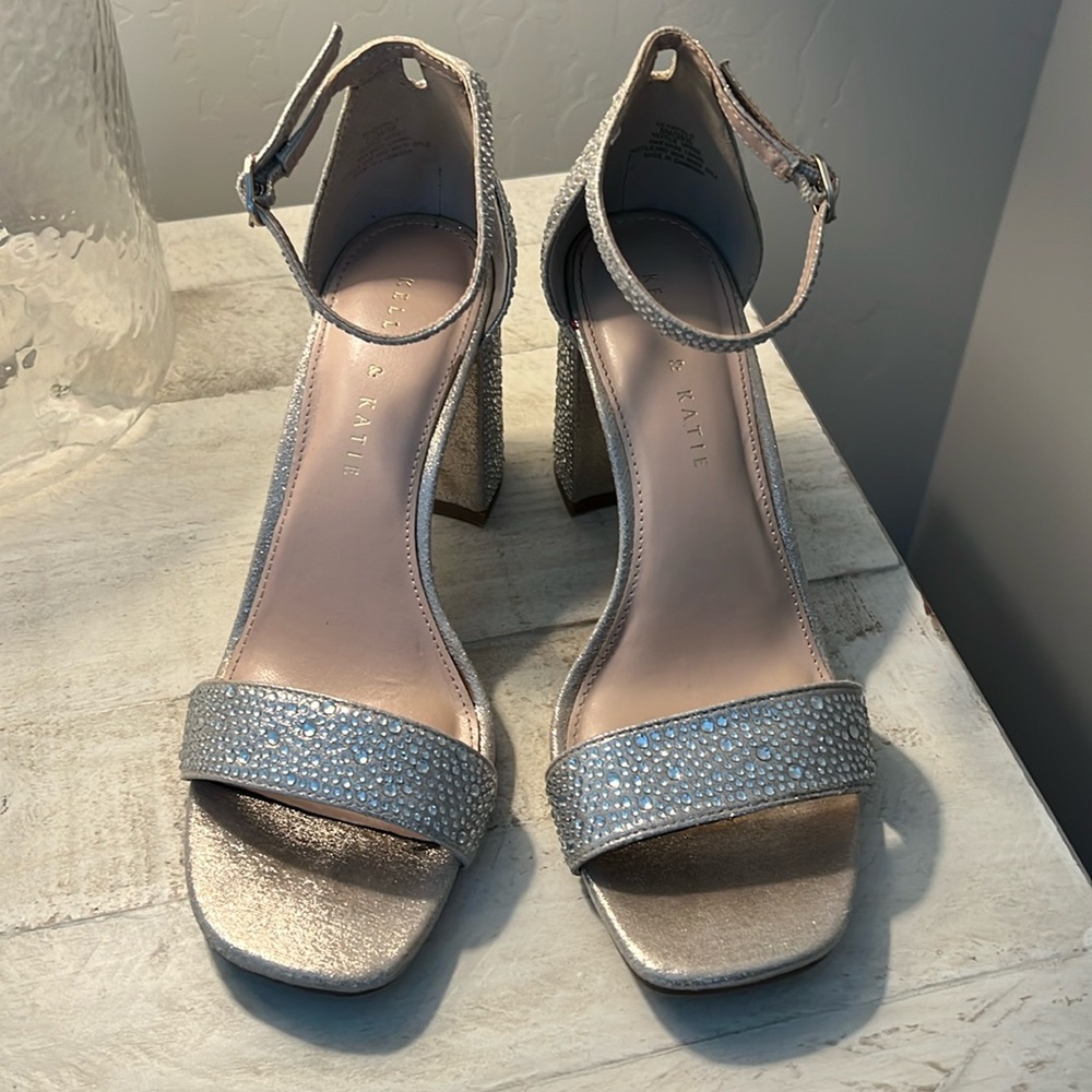 Kelly & Katie Heel